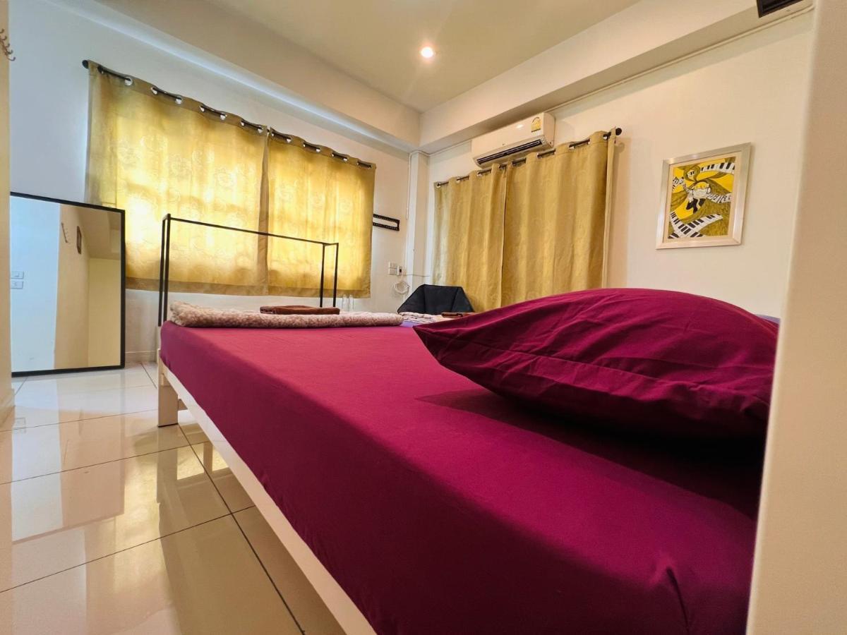 Aekkalukthai Hostel Rayong Exterior photo