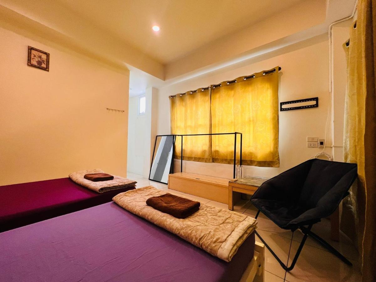 Aekkalukthai Hostel Rayong Exterior photo