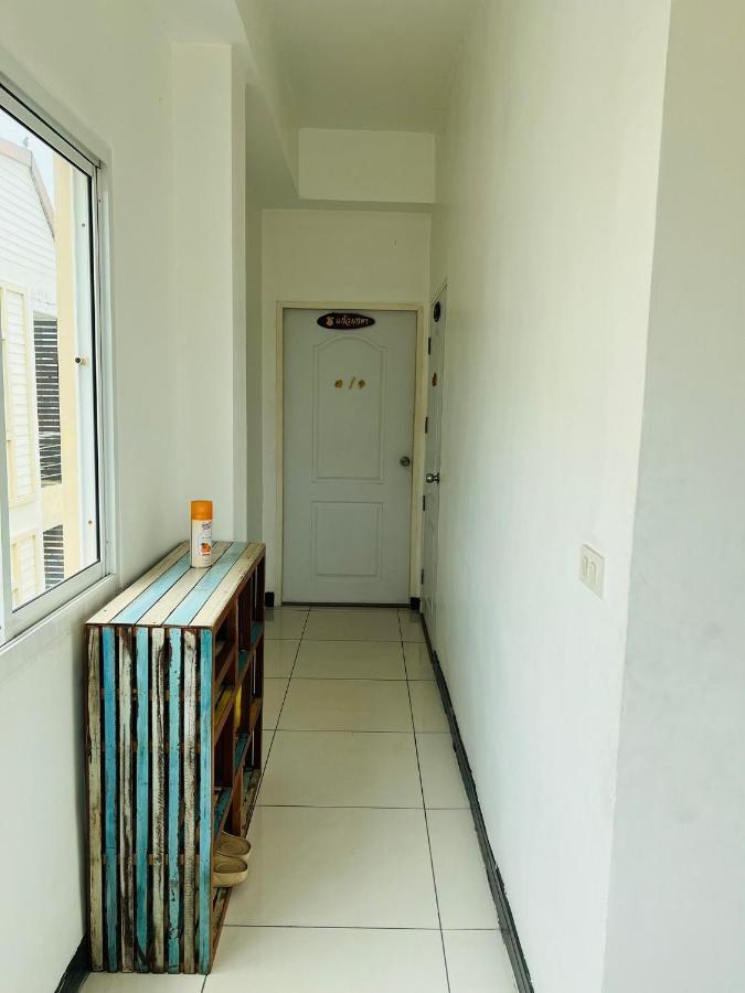 Aekkalukthai Hostel Rayong Exterior photo